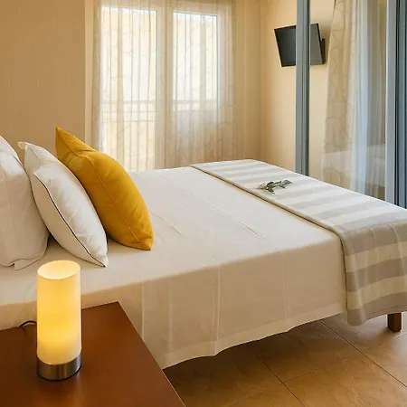 Modern In The Heart Of With Private Balconies Филиатра