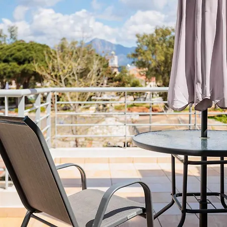 Modern In The Heart Of With Private Balconies فيلياترا