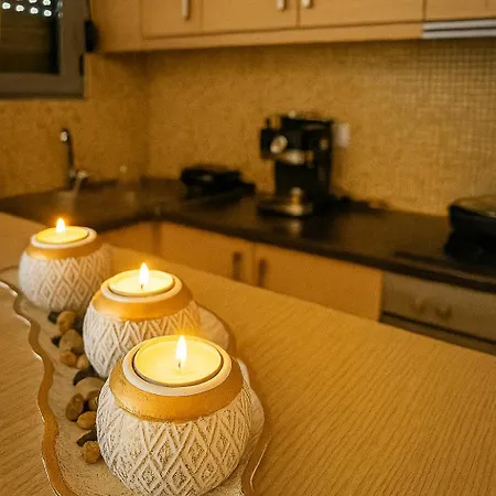 Modern In The Heart Of With Private Balconies * فيلياترا