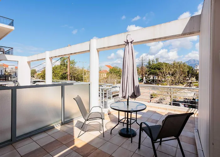 Modern In The Heart Of With Private Balconies *